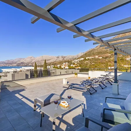 Bellevue Villa *
